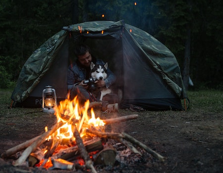 How to Keep Dog Warm Camping